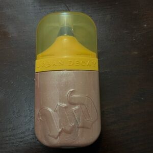 Urban decay face bond luminizer. Color PCH